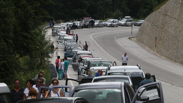 Dereköy Sınır Kapısı'nda bayram yoğunluğu