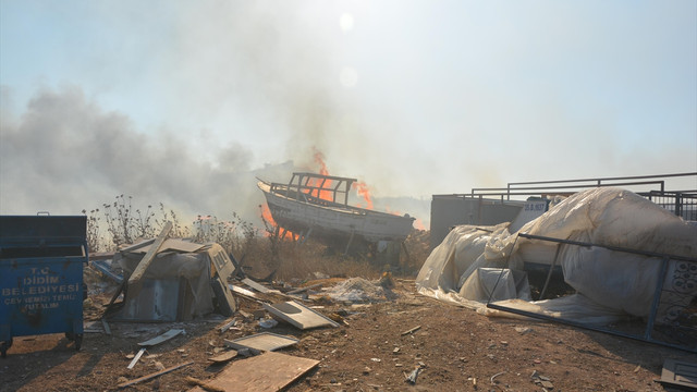 Didim sanayi sitesinde yangın