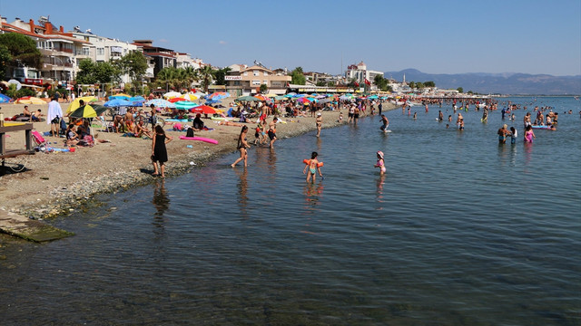 Edremit Körfezi'nde tatilci yoğunluğu azaldı