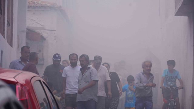 Eski Muğla evlerini yanmaktan mahalle sakinleri kurtardı