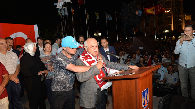 Eski TBMM Başkanı Çiçek: