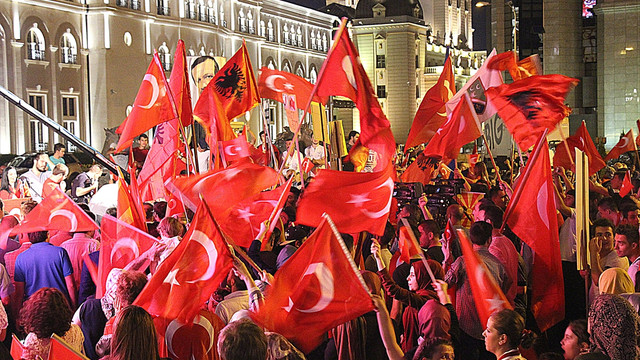 FETÖ'nün darbe girişimine dünyadan tepkiler