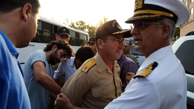 FETÖ'den darbe girişimi