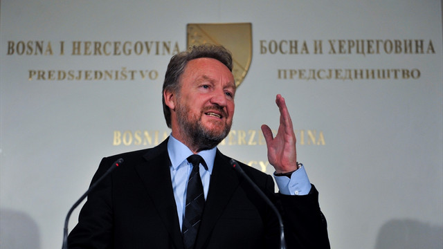 FETÖ'nün darbe girişimine dünyadan tepkiler