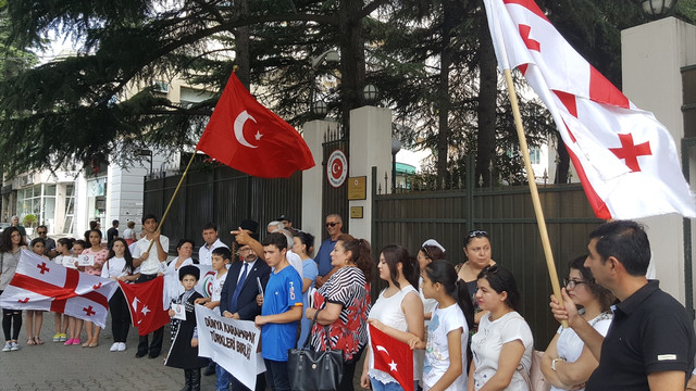 FETÖ'nün darbe girişimine dünyadan tepkiler