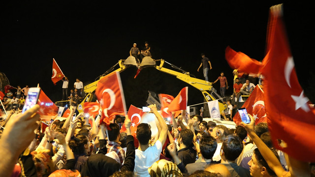 FETÖ'nün darbe girişimine tepkiler