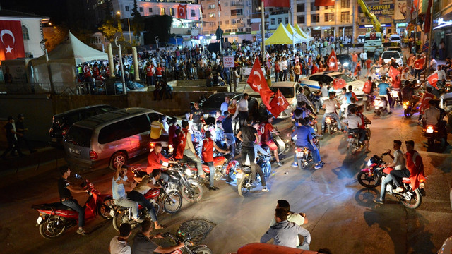 FETÖ'nün darbe girişimine tepkiler