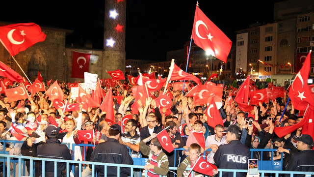 FETÖ'nün darbe girişimine tepkiler