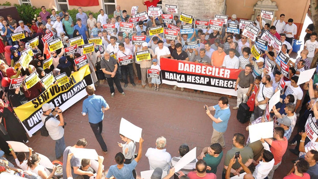 FETÖ’ nün darbe girişimine tepkiler