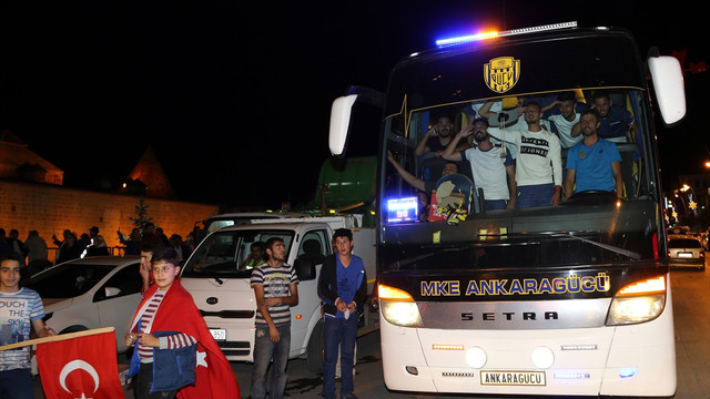 FETÖ'nün darbe girişimine tepkiler