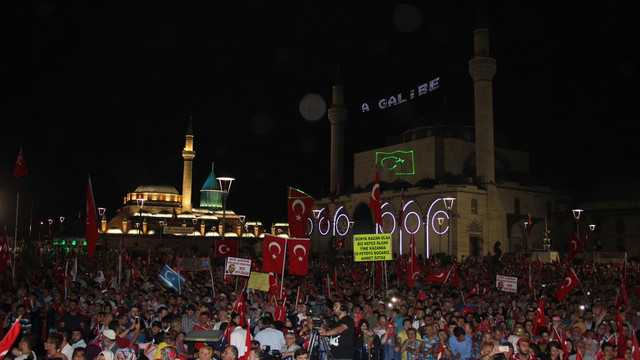 FETÖ'nün darbe girişimine tepkiler