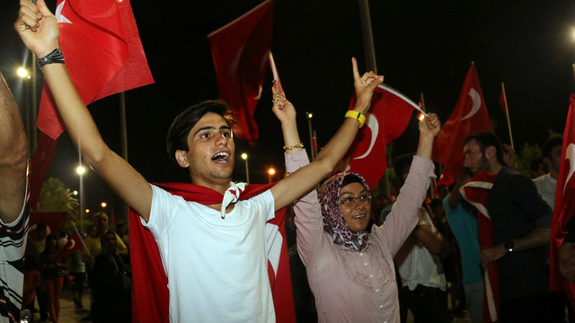 FETÖ'nün darbe girişimine tepkiler