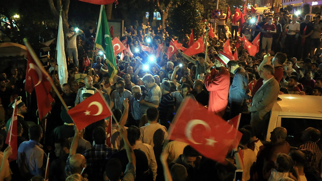 FETÖ'nün darbe girişimine tepkiler