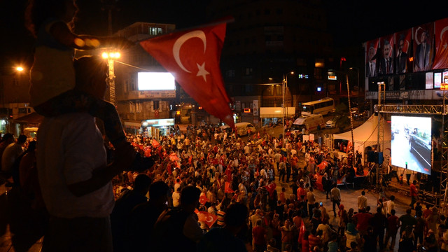 FETÖ'nün darbe girişimine tepkiler