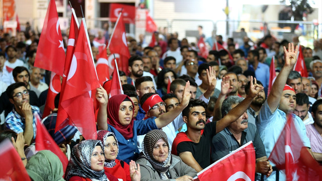 FETÖ'nün darbe girişimine tepkiler