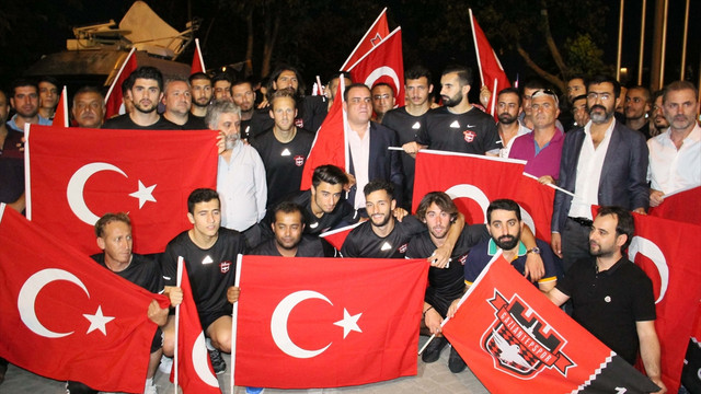 FETÖ'nün darbe girişimine tepkiler