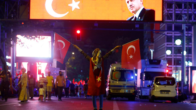Kızılay Meydanı'nda demokrasi nöbeti sürüyor