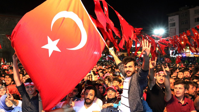 FETÖ'nün darbe girişimine tepkiler