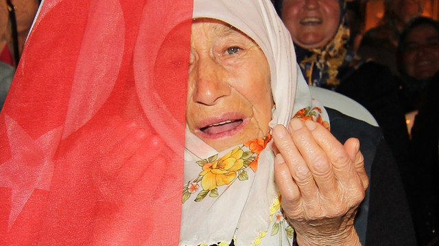 Dört kuşak demokrasi nöbeti tutuyorlar