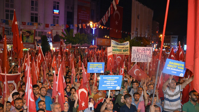 FETÖ'nün darbe girişimine tepkiler