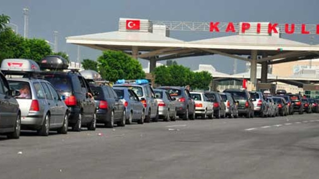 Kapıkule Gümrük Kapısından rekor düzeyde yolcu giriş yaptı
