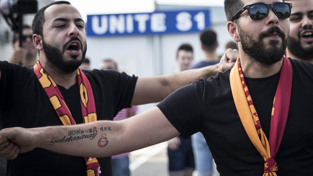 Galatasaray kafilesi İsviçre'ye geldi