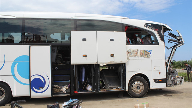 Giresun'da trafik kazası: 1 ölü, 34 yaralı