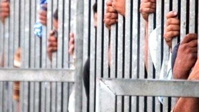 İsrail hapishanesindeki Filistinli tutuklular açlık grevinde!