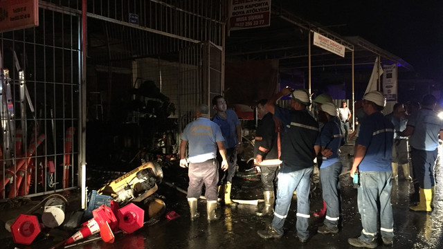 Hırdavat dükkanında patlama: 1 yaralı