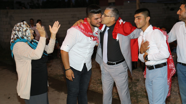 Iğdır protokolünden ikiz askerlere uğurlama