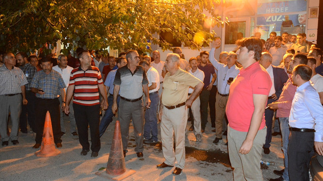 İstanbul ve Ankara'daki askeri kalkışmaya tepkiler