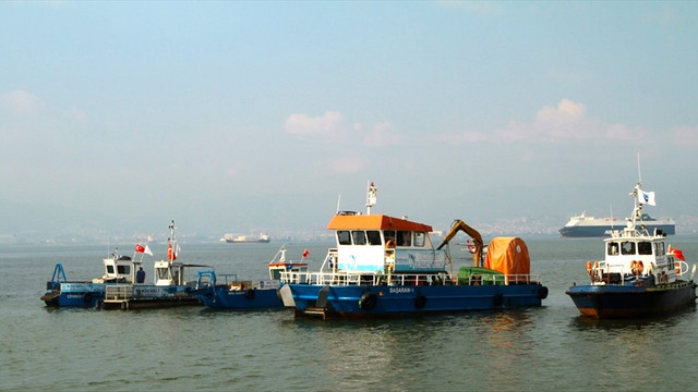 İzmit Körfezi'ndeki temizlik çalışmaları