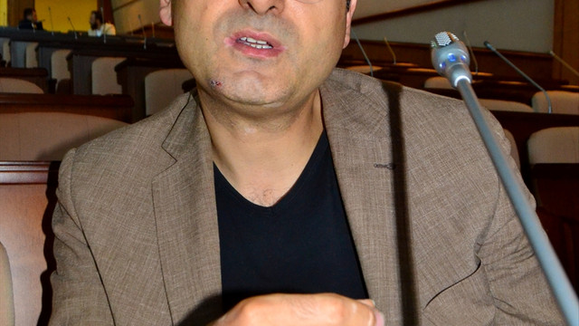 Kahraman aramaya gerek yok, kahraman yüce milletimiz