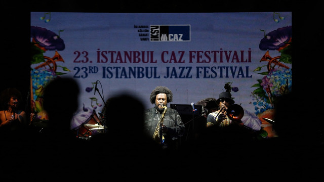 Kamasi Washington İstanbul'da caz konseri verdi