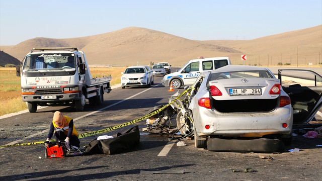 Karaman'da trafik kazası: 2 ölü, 6 yaralı
