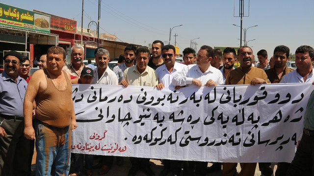 Kerkük'te ilaç sıkıntısı protesto edildi