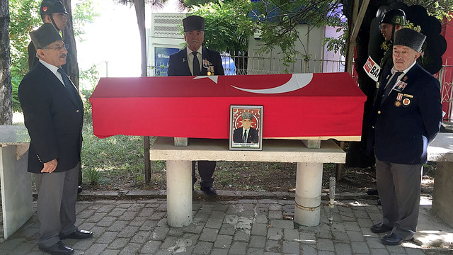 Kıbrıs gazisi son yolculuğa uğurlandı