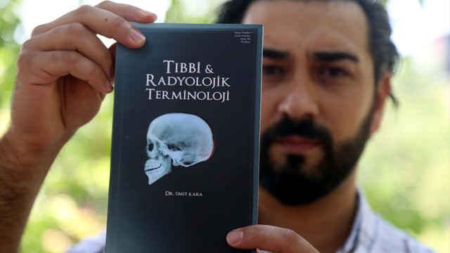 Dr. Ümit Kara kitabının gelirini 15 Temmuz şehitlerine bırakacak