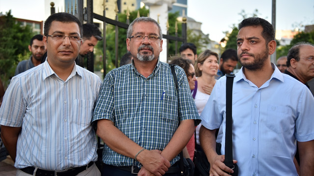 Mersin'de akademisyenlerin terör örgütü propagandası davası