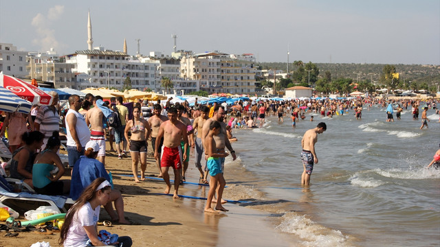 Mersinli turizmcilerin yüzü bayramda güldü