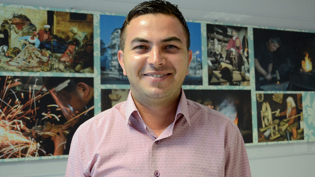 Meyve topladığı ağaca not ve para asan şoföre ahilik beratı