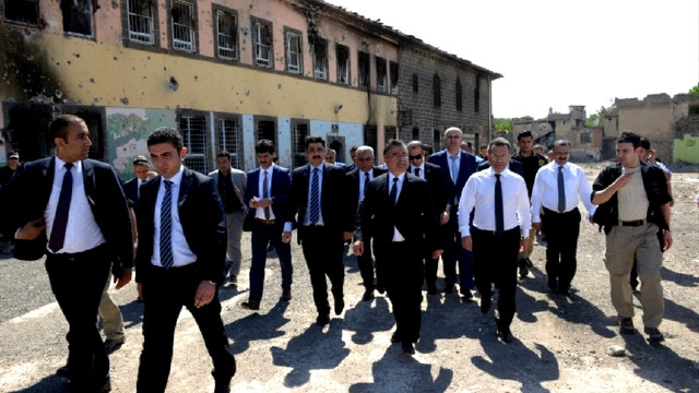 Milli Eğitim Bakanı Yılmaz Diyarbakır'da