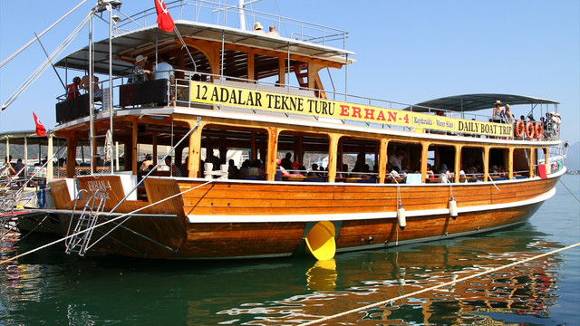 Muğla koylarında bayram yoğunluğu