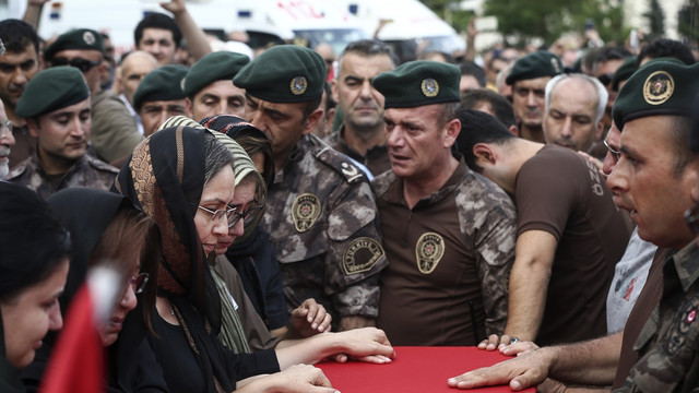 Özel Harekat Daire Beşkanlığı'nda şehit polis için tören