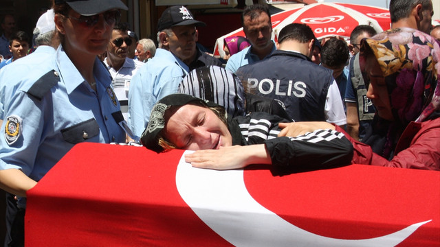 Polis memuru Boz, son yolculuğuna uğurlandı