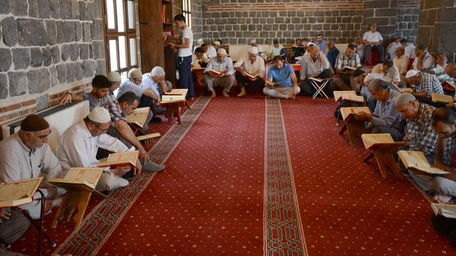 Ramazana hüzünlü veda