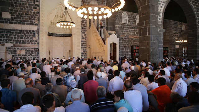 Ramazanın son cumasında kardeşliğe vurgu yapıldı