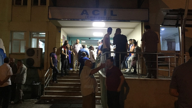 Rize'de toprak kayması: 2 yaralı