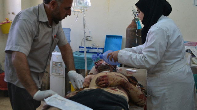 Suriye'de yerleşim yerlerine hava saldırıları