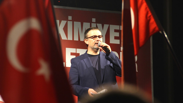 Şair İbrahim Sadri'den demokrasi nöbetine destek